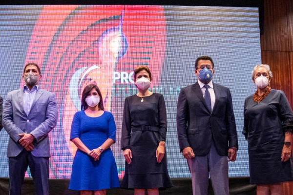 Cambian nombre al CEI-RD; vicepresidenta encabeza acto - Visitantes