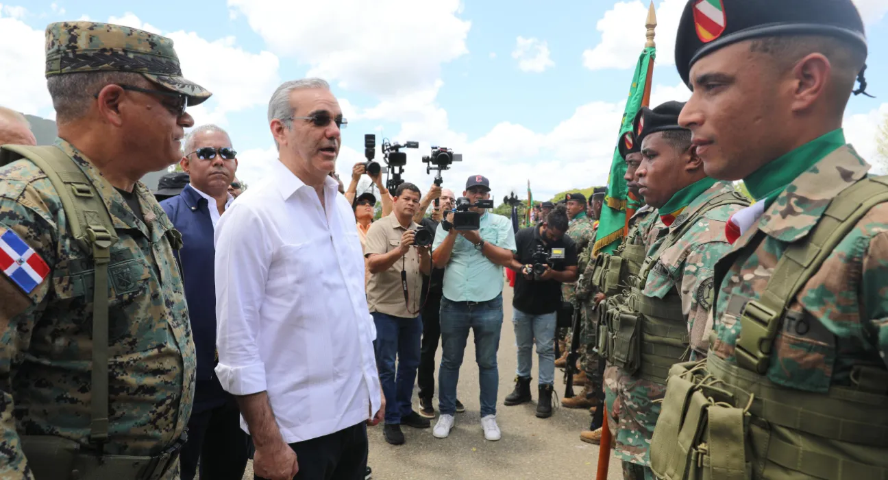 Presidente Abinader recorre la frontera y la define como una prioridad ...